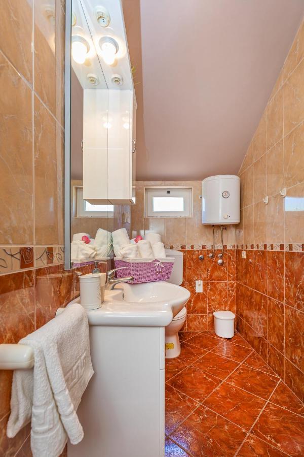 Apartments Bralovic Orasac Exterior photo